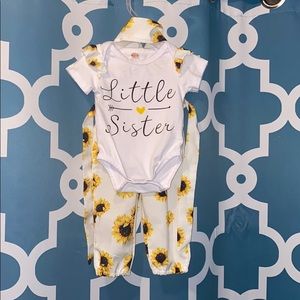 Baby girl sunflower outfit (0-3 months)